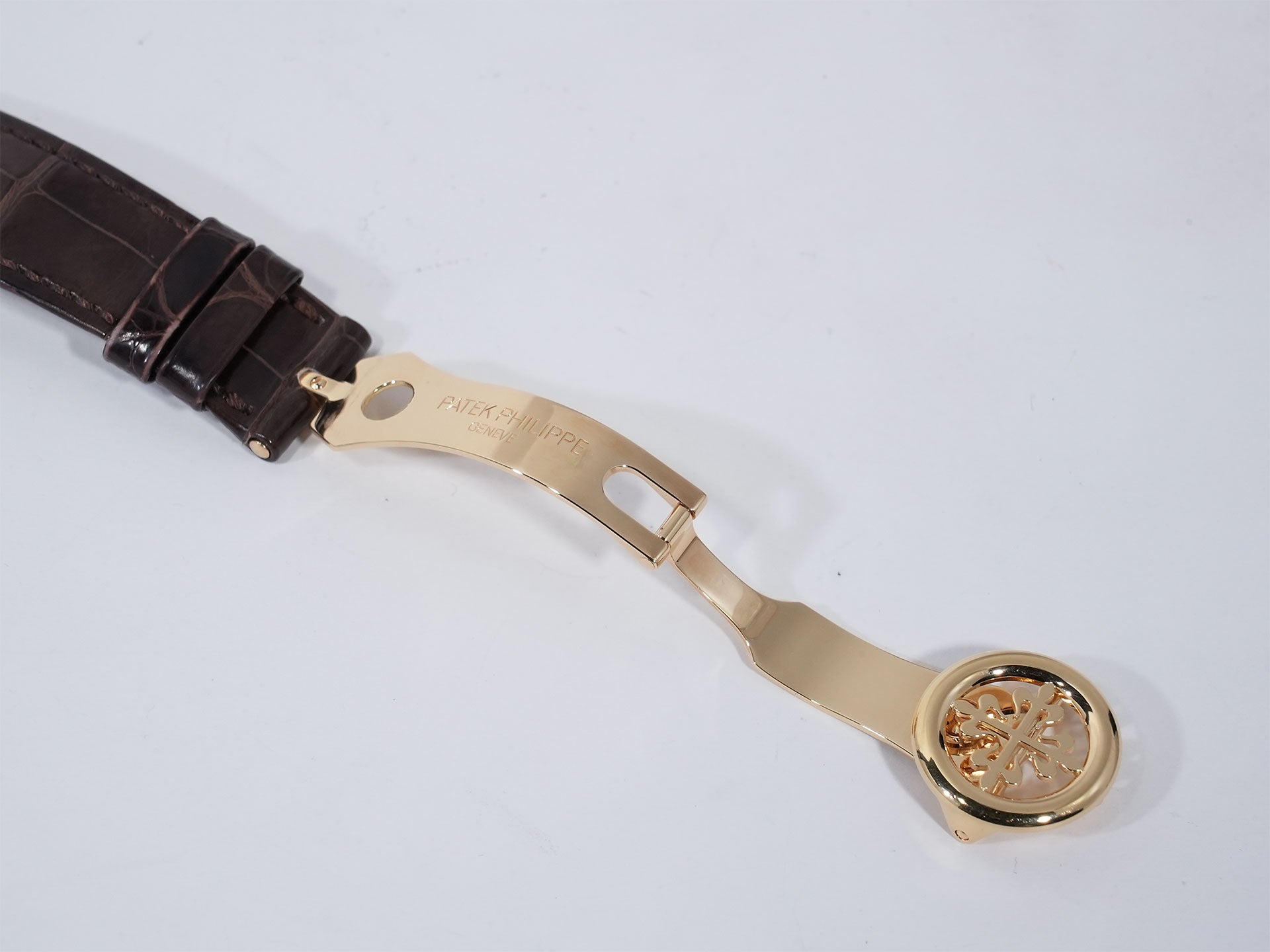 パテックフィリップ カラトラバ Ref.5196J-001 イエローゴールド シルバー文字盤 中古 unvovk5v