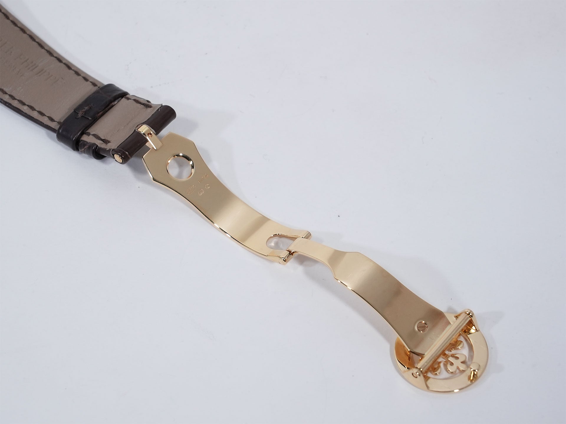 パテックフィリップ カラトラバ Ref.5196J-001 イエローゴールド シルバー文字盤 中古 unvovk5v