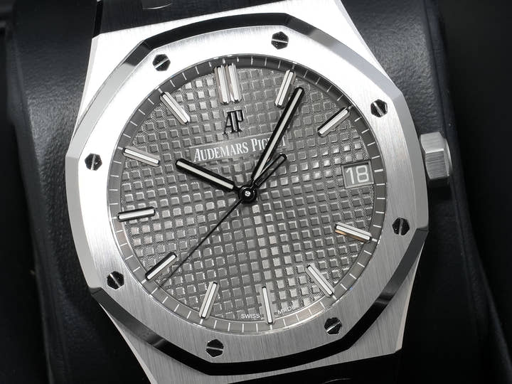 オーデマピゲ ロイヤルオーク Ref.15500ST.OO.1220ST.02 ステンレススチール スレートグレー文字盤 中古 ivuoba53