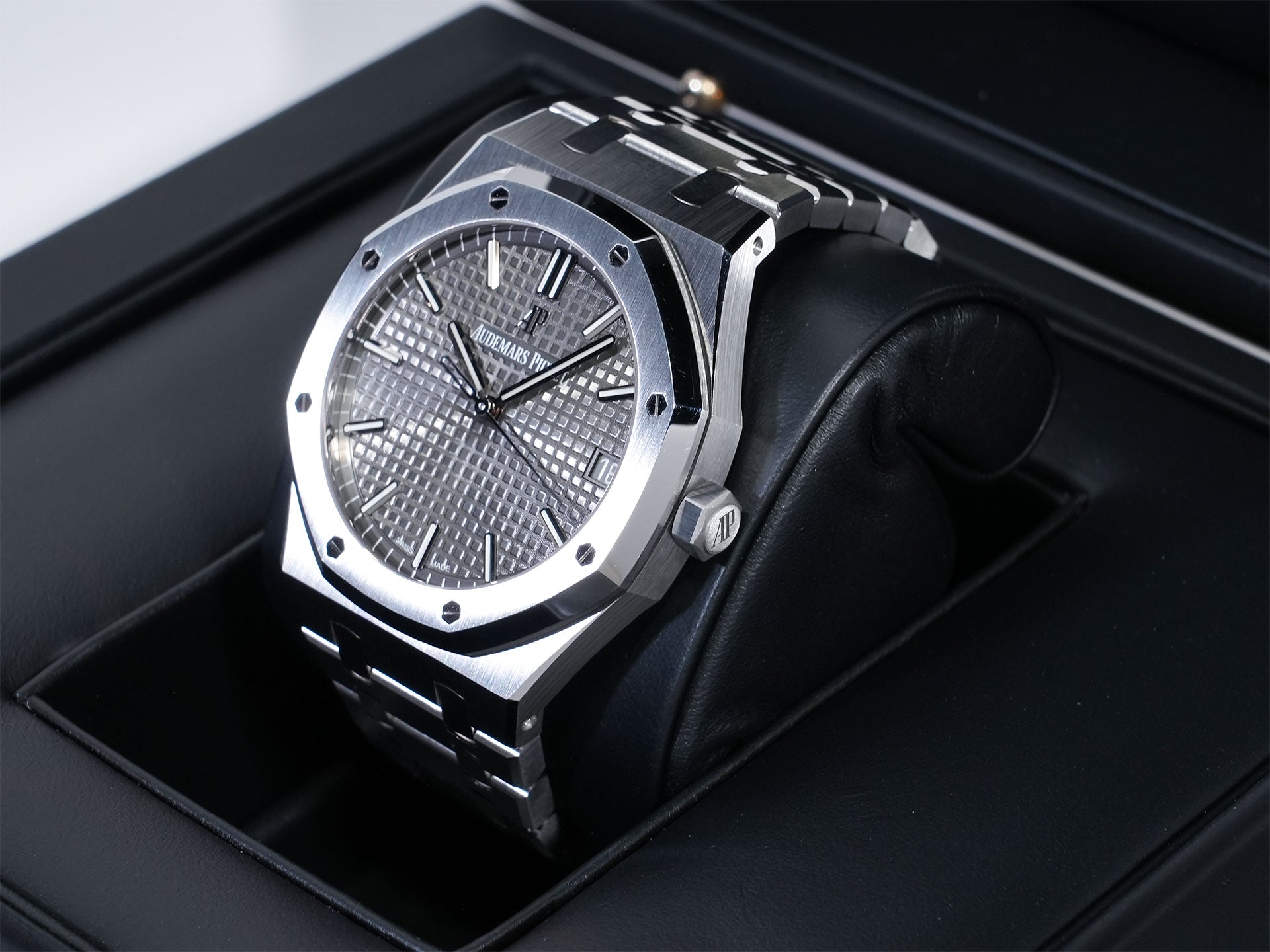 オーデマピゲ ロイヤルオーク Ref.15500ST.OO.1220ST.02 ステンレススチール スレートグレー文字盤 中古 ivuoba53