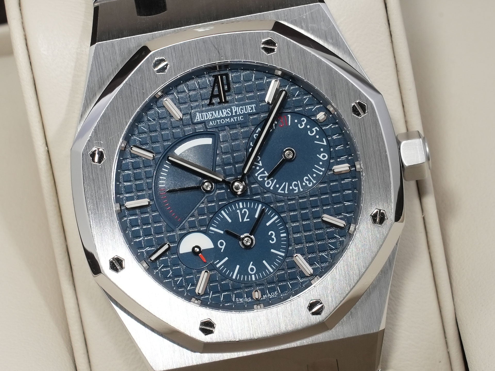 オーデマピゲ ロイヤルオーク デュアルタイム Ref.26120ST.OO.1220ST.02 ステンレススチール ブルー文字盤 中古 z8v8p3er