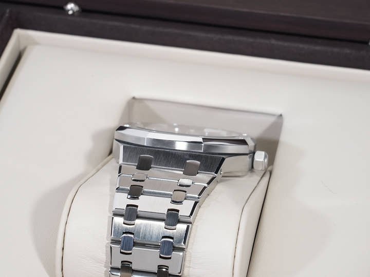 オーデマピゲ ロイヤルオーク デュアルタイム Ref.26120ST.OO.1220ST.02 ステンレススチール ブルー文字盤 中古 z8v8p3er