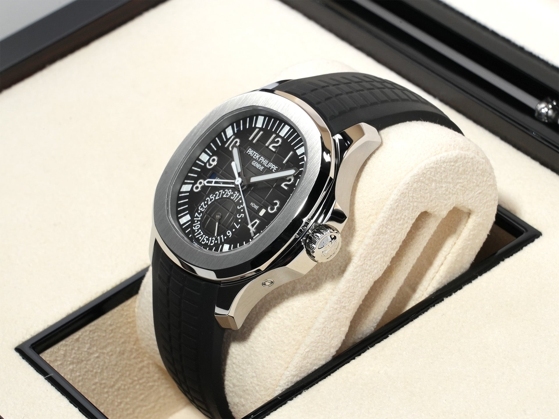 パテックフィリップ アクアノート トラベルタイム Ref.5164A-001 ステンレススチール ブラック文字盤 未使用 pao6xoyr