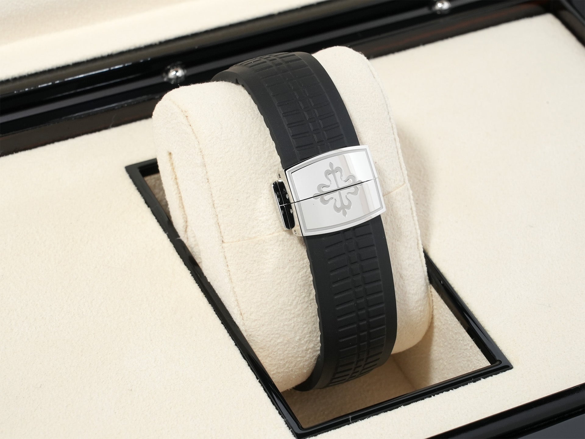 パテックフィリップ アクアノート トラベルタイム Ref.5164A-001 ステンレススチール ブラック文字盤 未使用 pao6xoyr