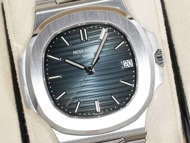 パテックフィリップ ノーチラス Ref.5711/1A-010 ステンレススチール ブルー文字盤 美中古 rcw9zgxt