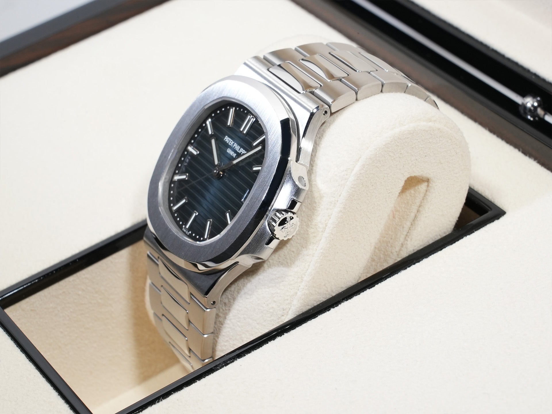 パテックフィリップ ノーチラス Ref.5711/1A-010 ステンレススチール ブルー文字盤 美中古 rcw9zgxt