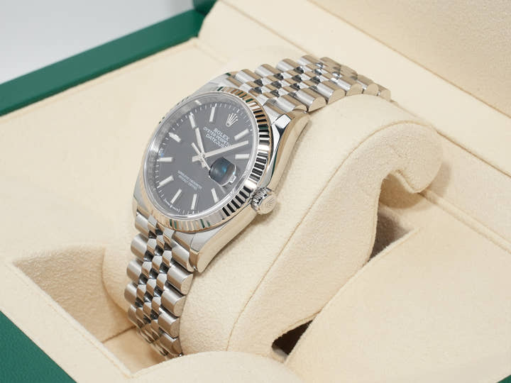 ロレックス デイトジャスト36 Ref.126234 ステンレススチール/ホワイトゴールド ブラック文字盤 ジュビリーブレスレット 美中古 azsb5q6b