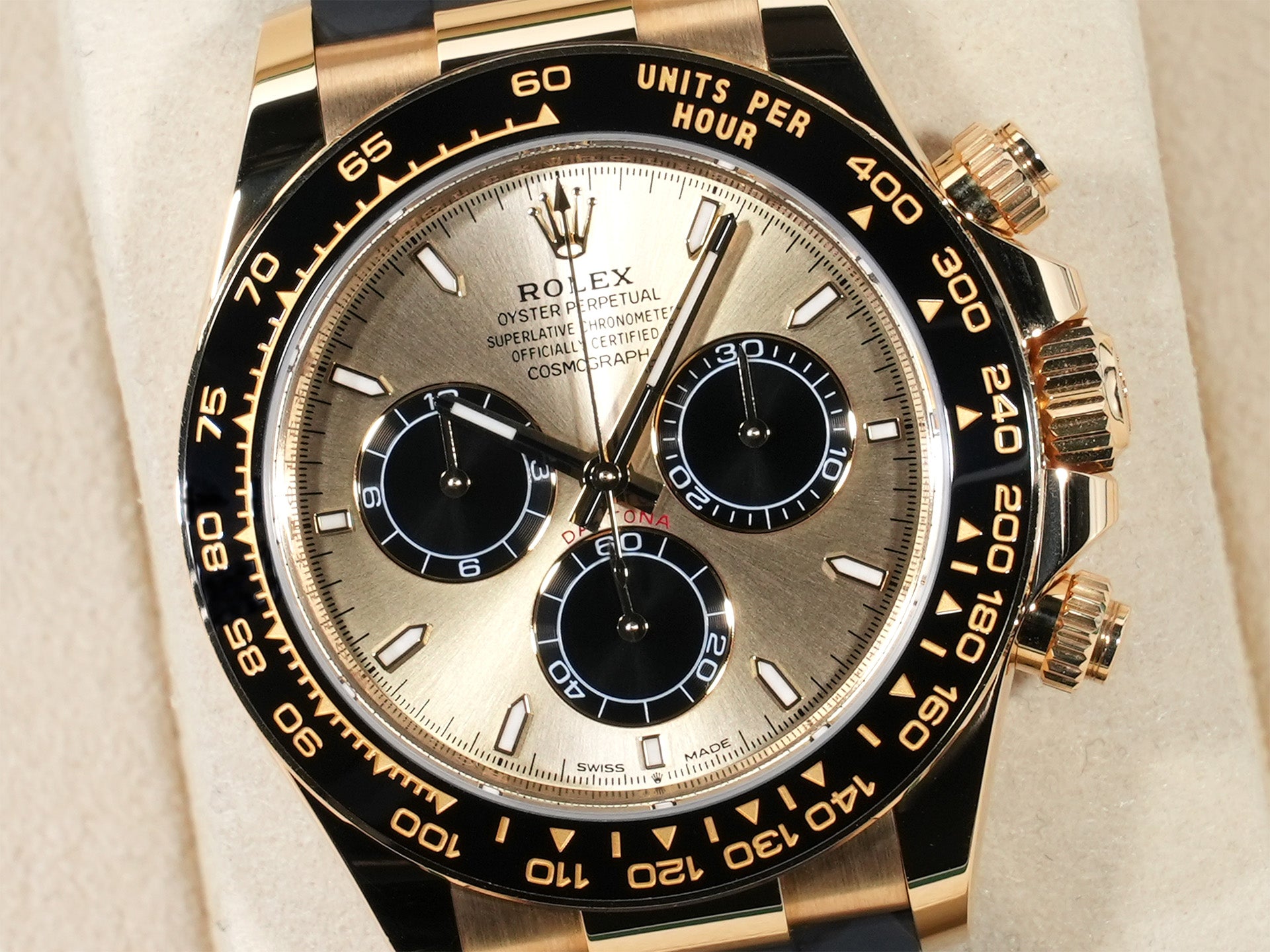 ロレックス デイトナ Ref.126518LN イエローゴールド ゴールデンxブライトブラック文字盤 中古 k32govmx