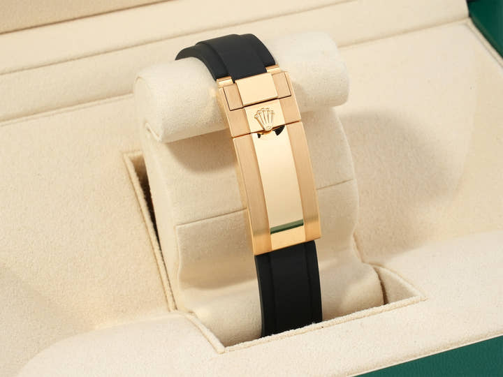 ロレックス デイトナ Ref.126518LN イエローゴールド ゴールデンxブライトブラック文字盤 中古 k32govmx