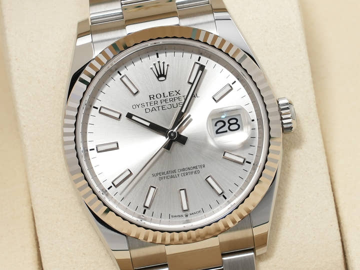 ロレックス デイトジャスト36 Ref.126234 ステンレススチール/ホワイトゴールド シルバー文字盤 オイスターブレスレット 未使用 bsobvtbh