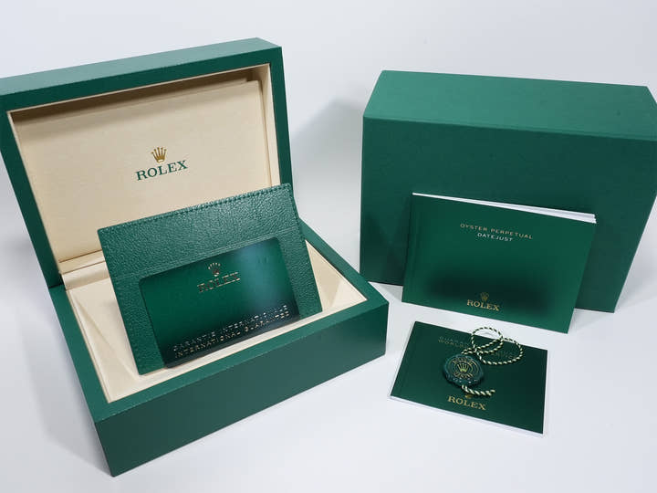 ロレックス デイトジャスト36 Ref.126234 ステンレススチール/ホワイトゴールド シルバー文字盤 オイスターブレスレット 未使用 bsobvtbh