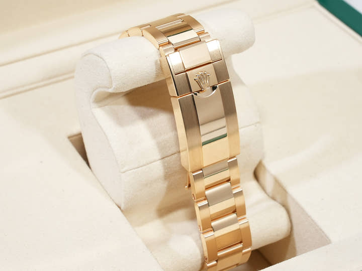 ロレックス デイトナ Ref.126508 イエローゴールド グリーン文字盤 未使用 6mxg9vzp