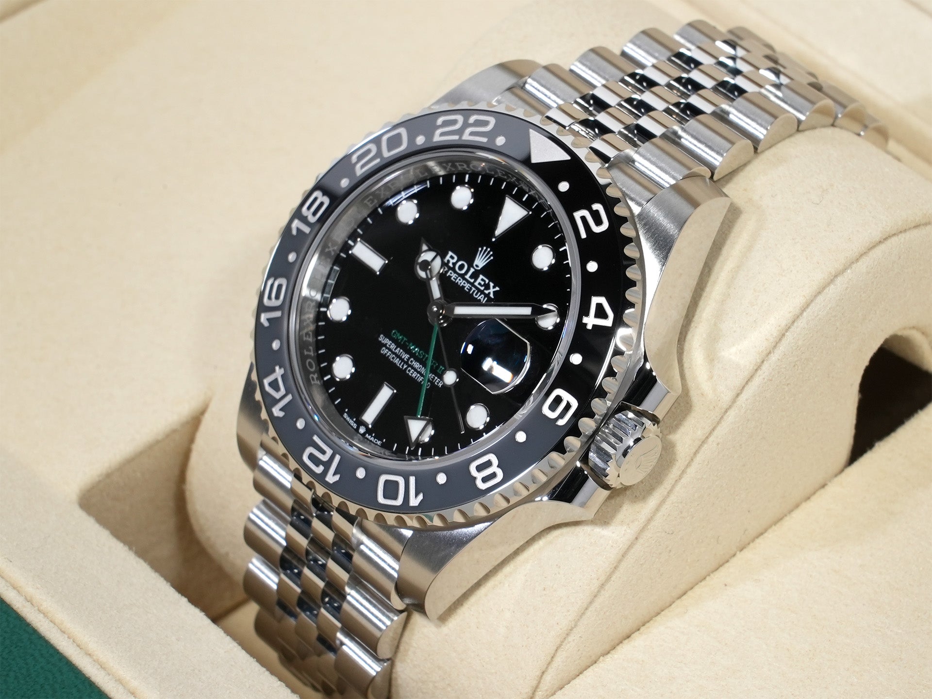 Rolex GMT-Master II Ref. 126710GRNR Stainless Steel Black Dial Jubilee Bracelet Unworn tcrwbtve