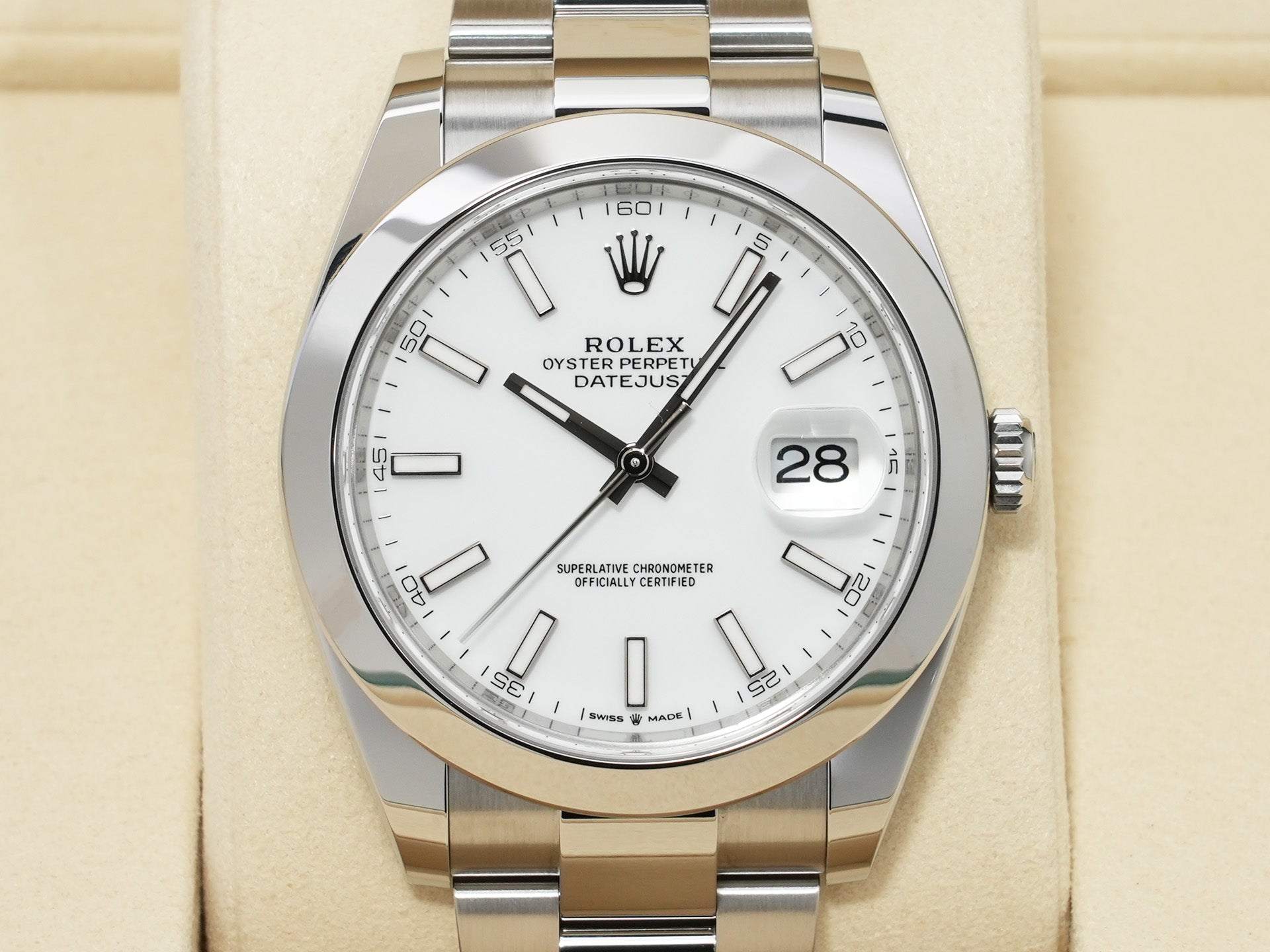 ロレックス デイトジャスト41 Ref.126300 ステンレススチール ホワイト文字盤 オイスターブレスレット 未使用 vicxq3un