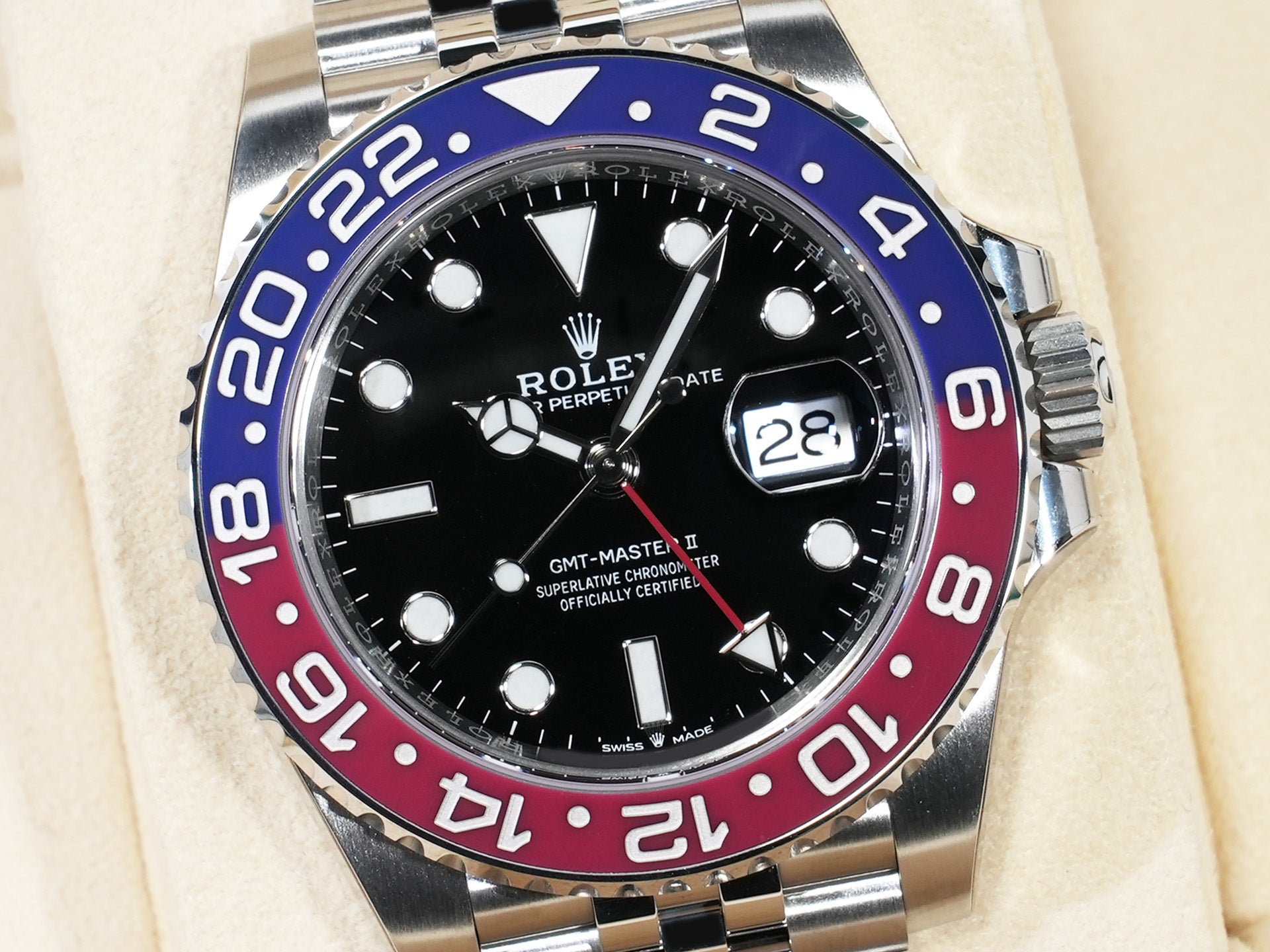 Rolex GMT-Master II Ref. 126710BLRO Stainless Steel Black Dial Jubilee Bracelet Unused epyffcti