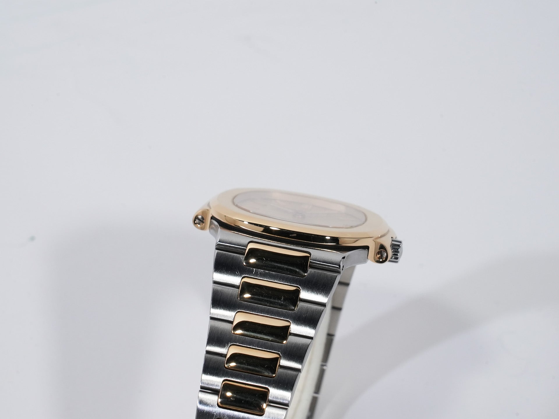 Patek Philippe Nautilus Ref. 3800/1JA Stainless Steel/Yellow Gold Champagne Dial Used c57cxbmq