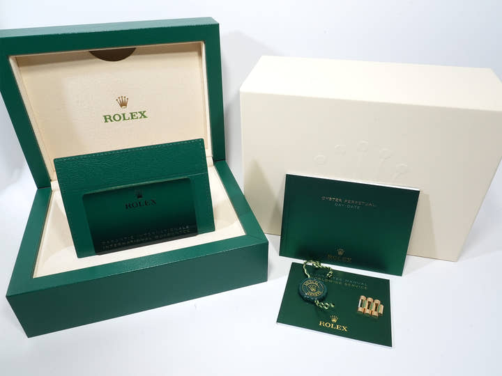 ROLEX Day-Date 40 Ref.228238 Yellow Gold Green Dial Unused ntcwtkmp