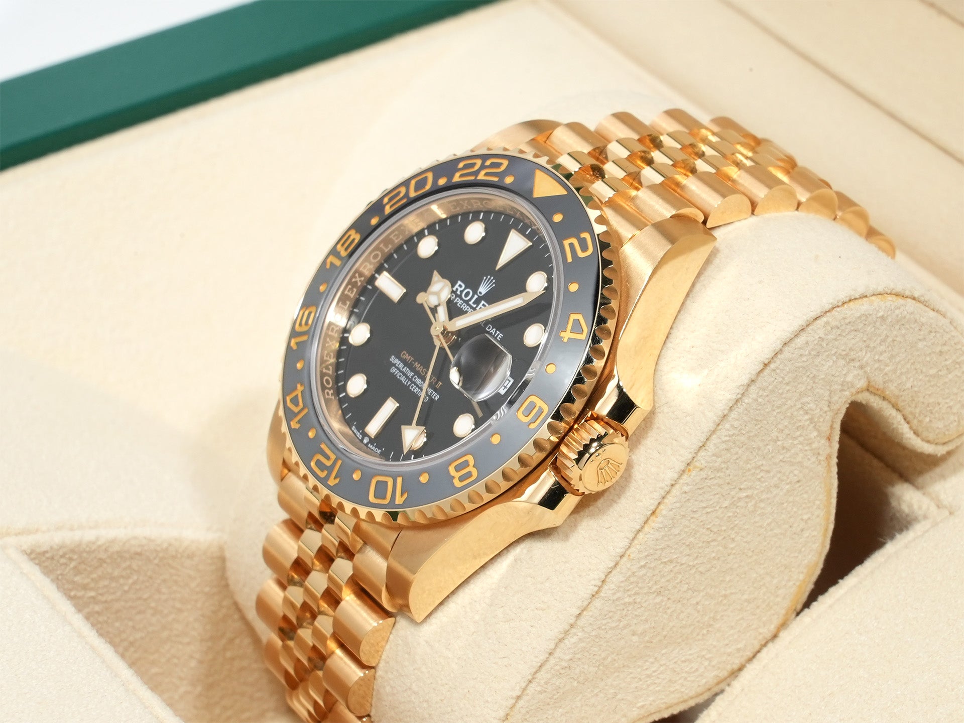 ROLEX GMT-Master II Ref.126718GRNR Yellow Gold Black Dial Jubilee Bracelet Unused pb4a64i3