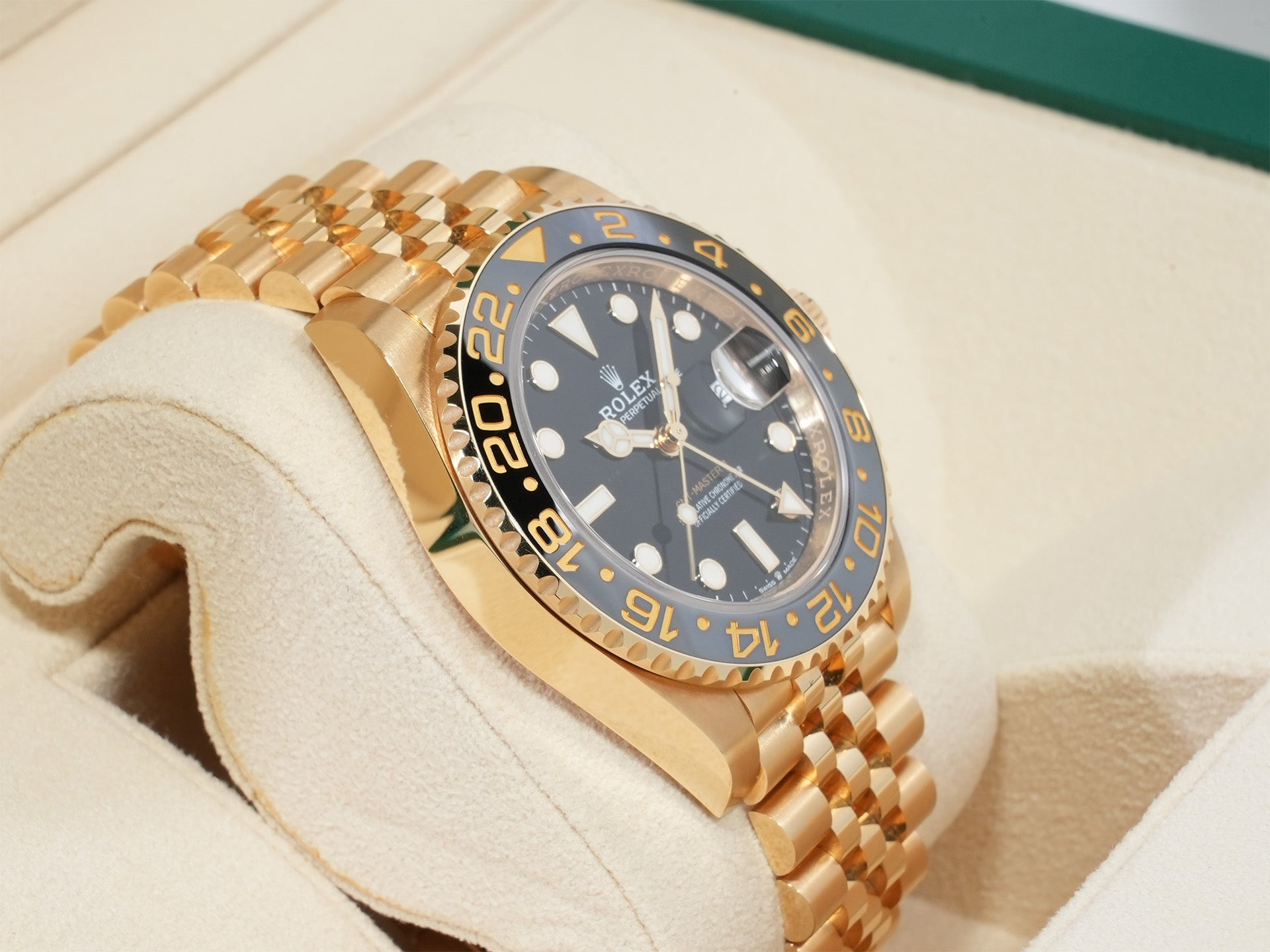 ROLEX GMT-Master II Ref.126718GRNR Yellow Gold Black Dial Jubilee Bracelet Unused pb4a64i3