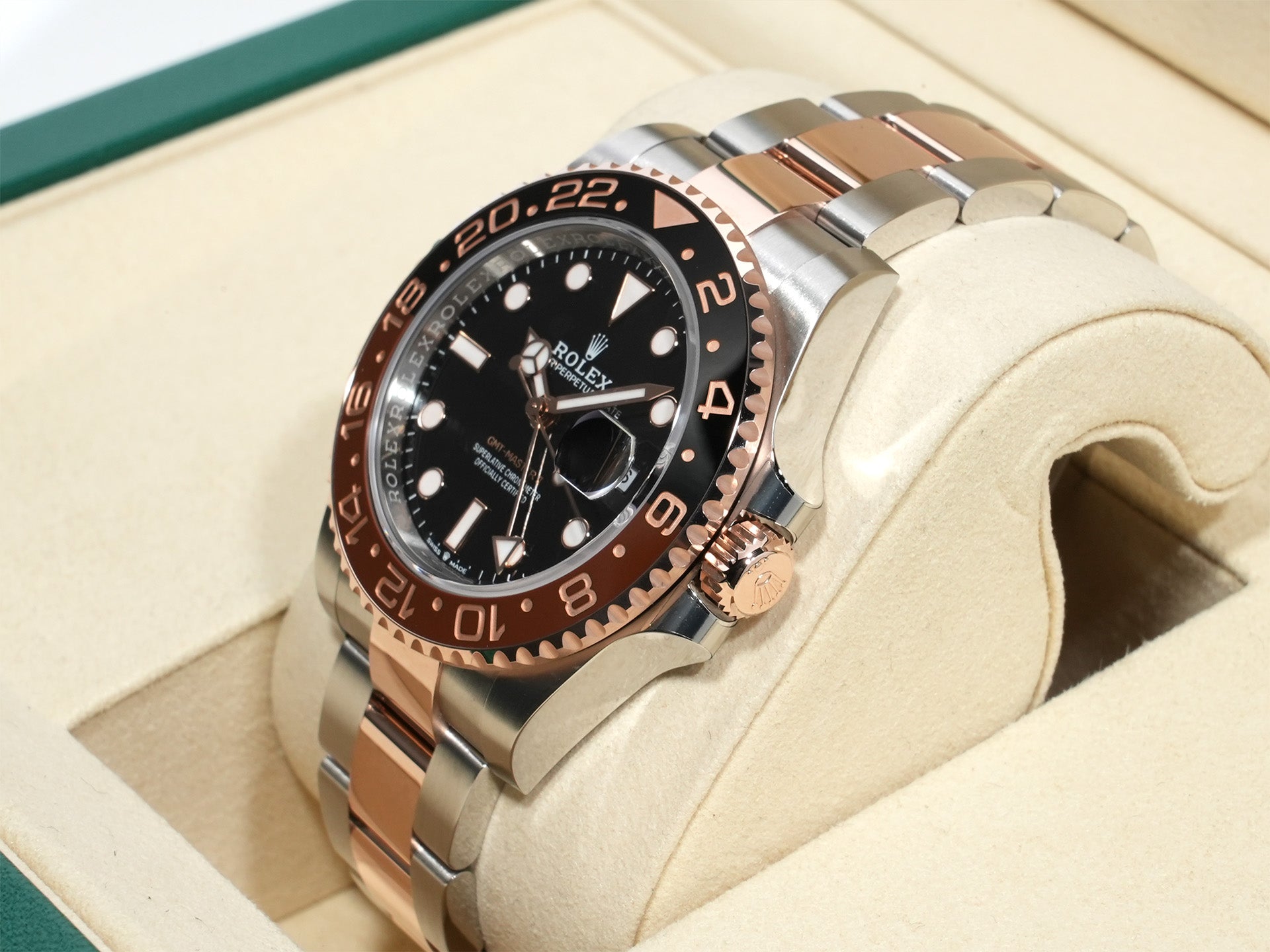 Rolex GMT-Master II Ref.126711CHNR Stainless Steel/Everose Gold Black Dial Oyster Bracelet Unused pgn4gbwy