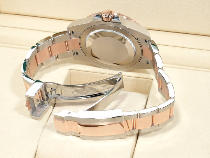 Rolex GMT-Master II Ref.126711CHNR Stainless Steel/Everose Gold Black Dial Oyster Bracelet Unused pgn4gbwy