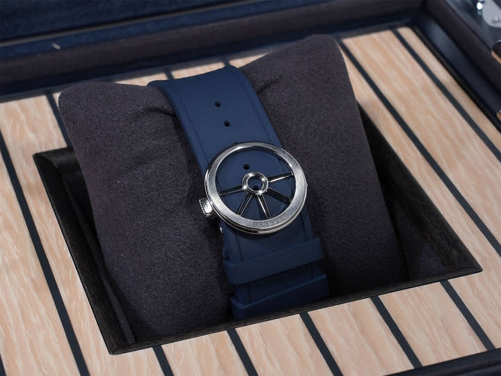 Breguet Marine Chronograph Ref.5527TI/Y1/5WV Titanium Blue Dial Excellent Condition v4fzihmv