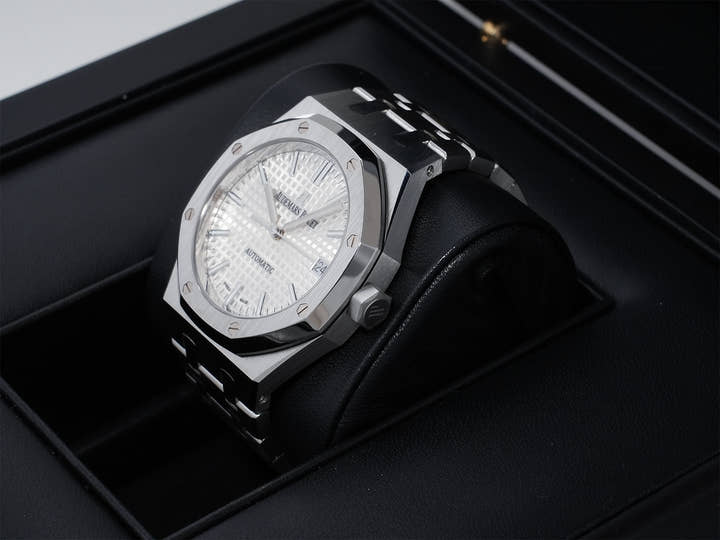 Audemars Piguet Royal Oak Ref.15450ST.OO.1256ST.01 Stainless Steel Silver Dial Excellent Condition 3bzmjgaa