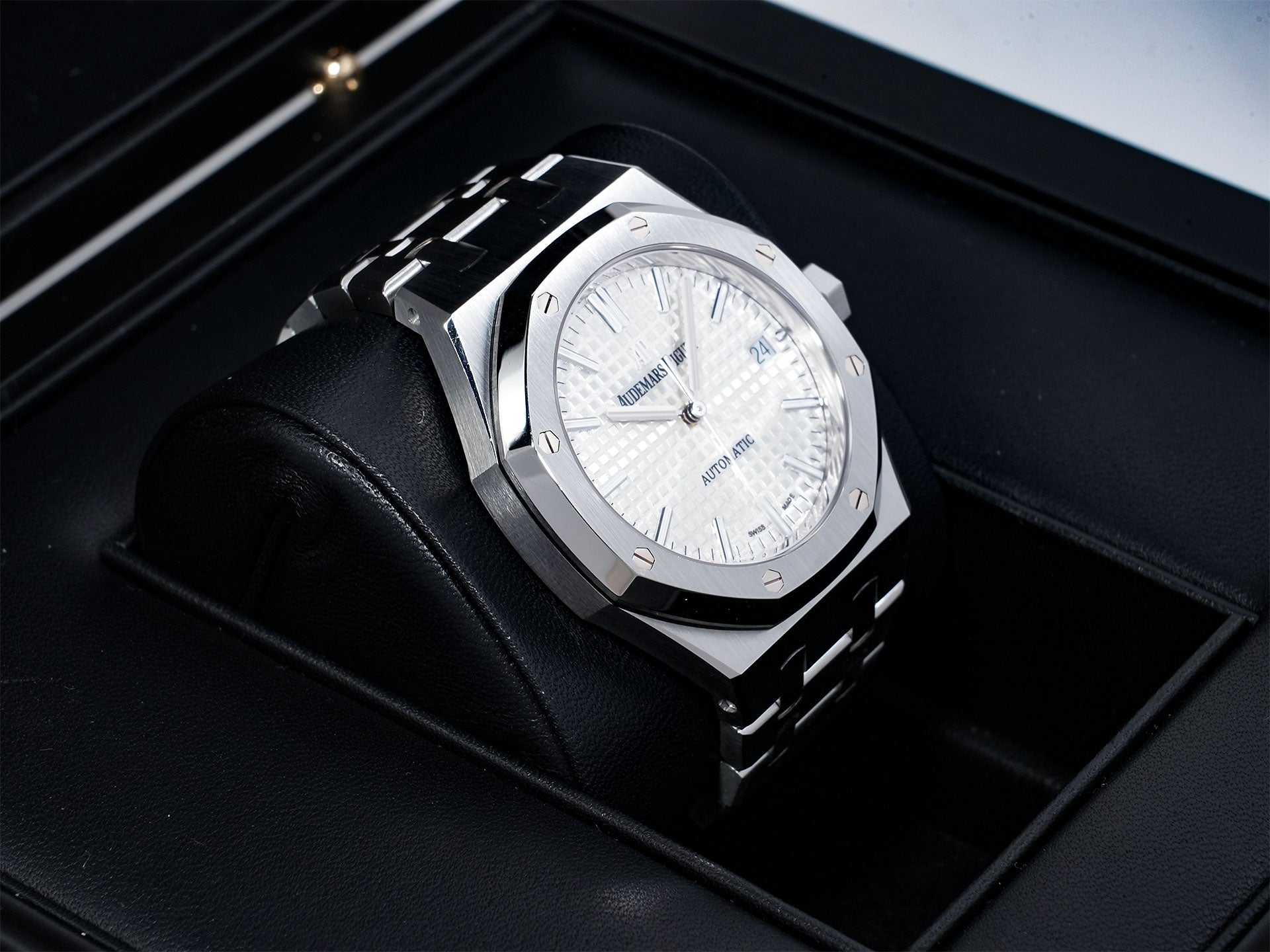 Audemars Piguet Royal Oak Ref.15450ST.OO.1256ST.01 Stainless Steel Silver Dial Excellent Condition 3bzmjgaa