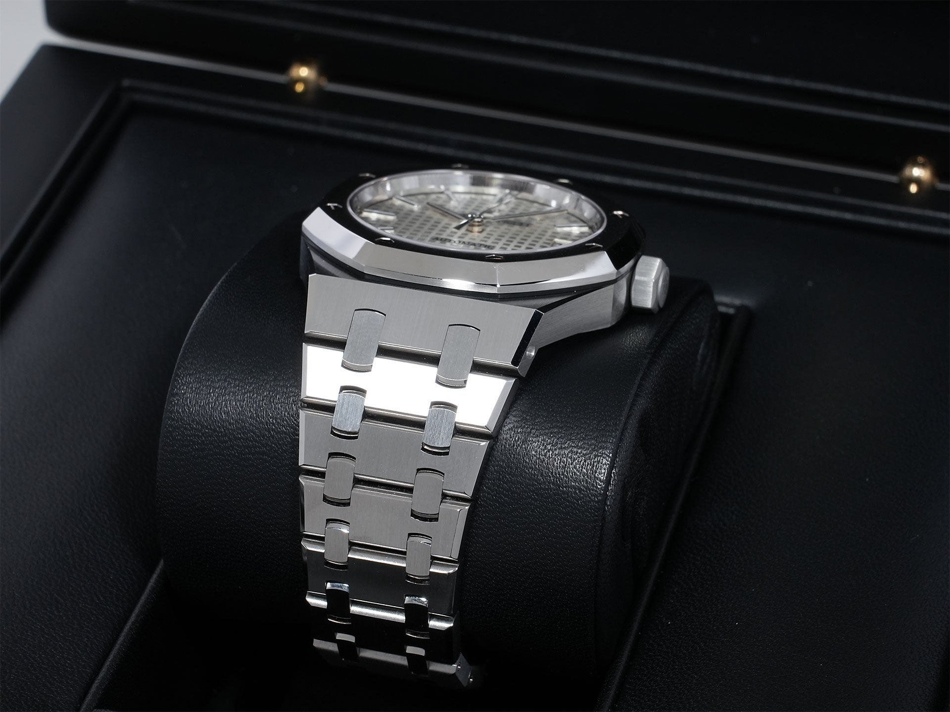 Audemars Piguet Royal Oak Ref.15450ST.OO.1256ST.01 Stainless Steel Silver Dial Excellent Condition 3bzmjgaa