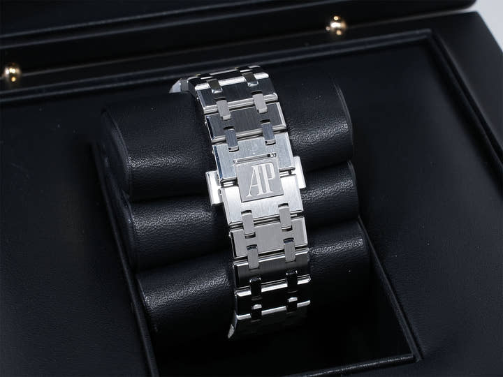 Audemars Piguet Royal Oak Ref.15450ST.OO.1256ST.01 Stainless Steel Silver Dial Excellent Condition 3bzmjgaa