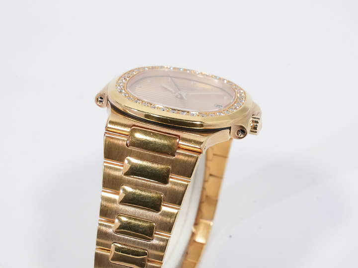 Patek Philippe Nautilus Ref. 3800/3J-012 Yellow Gold Champagne 11P Diamond Dial Used 5akxqmt2