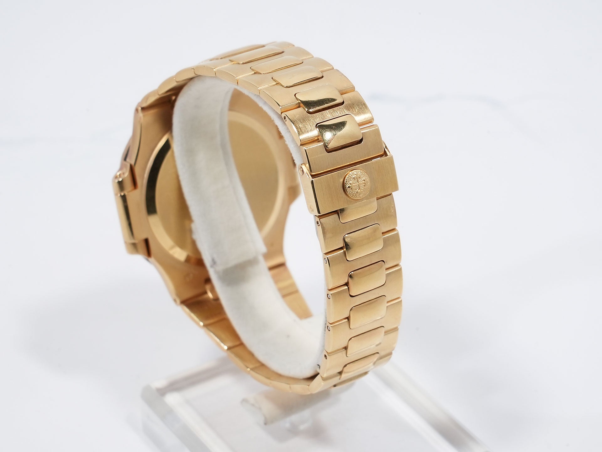 Patek Philippe Nautilus Ref. 3800/3J-012 Yellow Gold Champagne 11P Diamond Dial Used 5akxqmt2