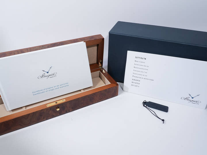 Breguet Classique Ref.5177BB/15/9V6 White Gold Silver/Guilloché Dial Excellent Used Condition u98v3mmr