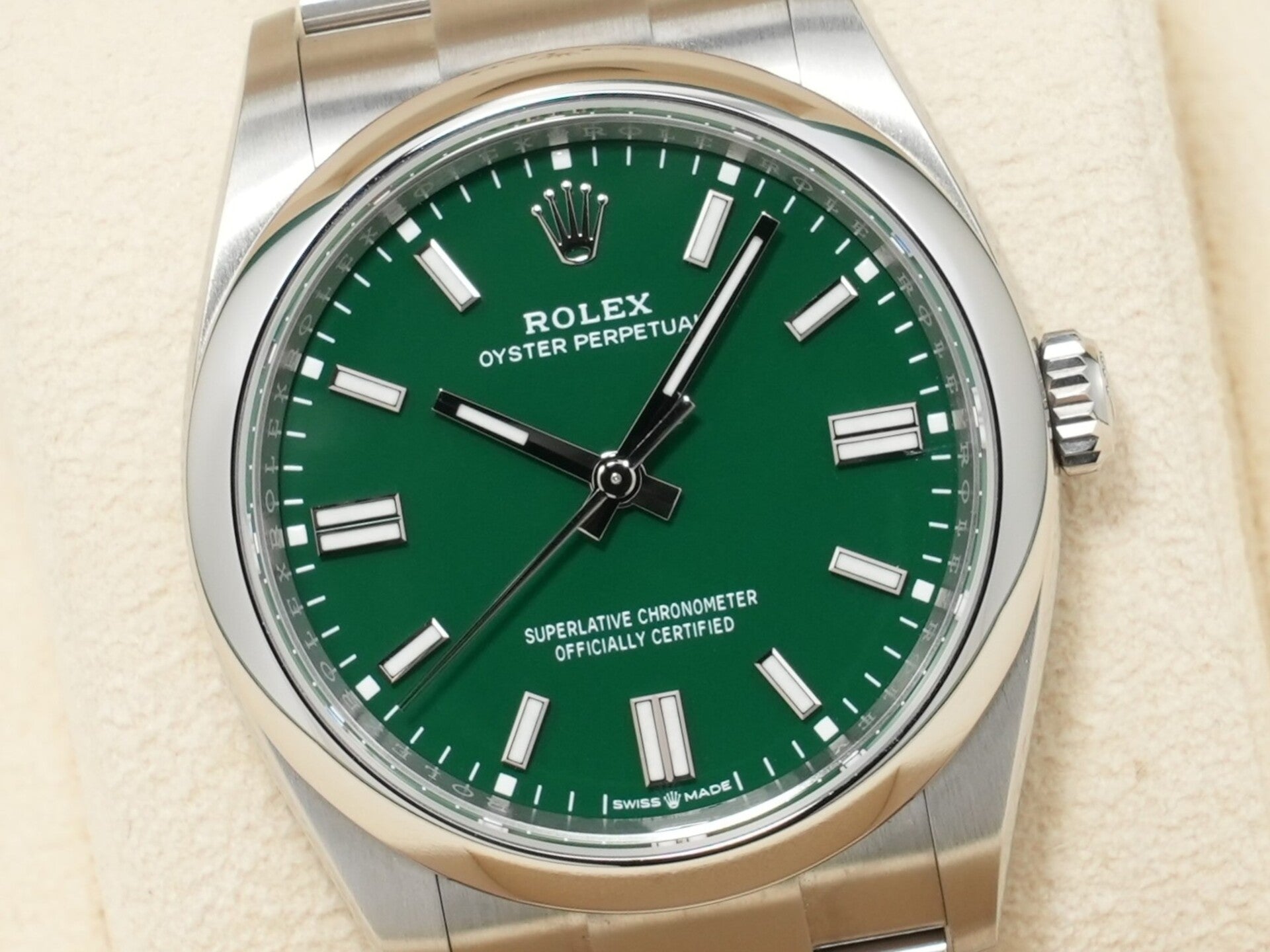 Rolex Oyster Perpetual 36 Ref. 126000 Stainless Steel Green Dial Used - Excellent xgutjnuk
