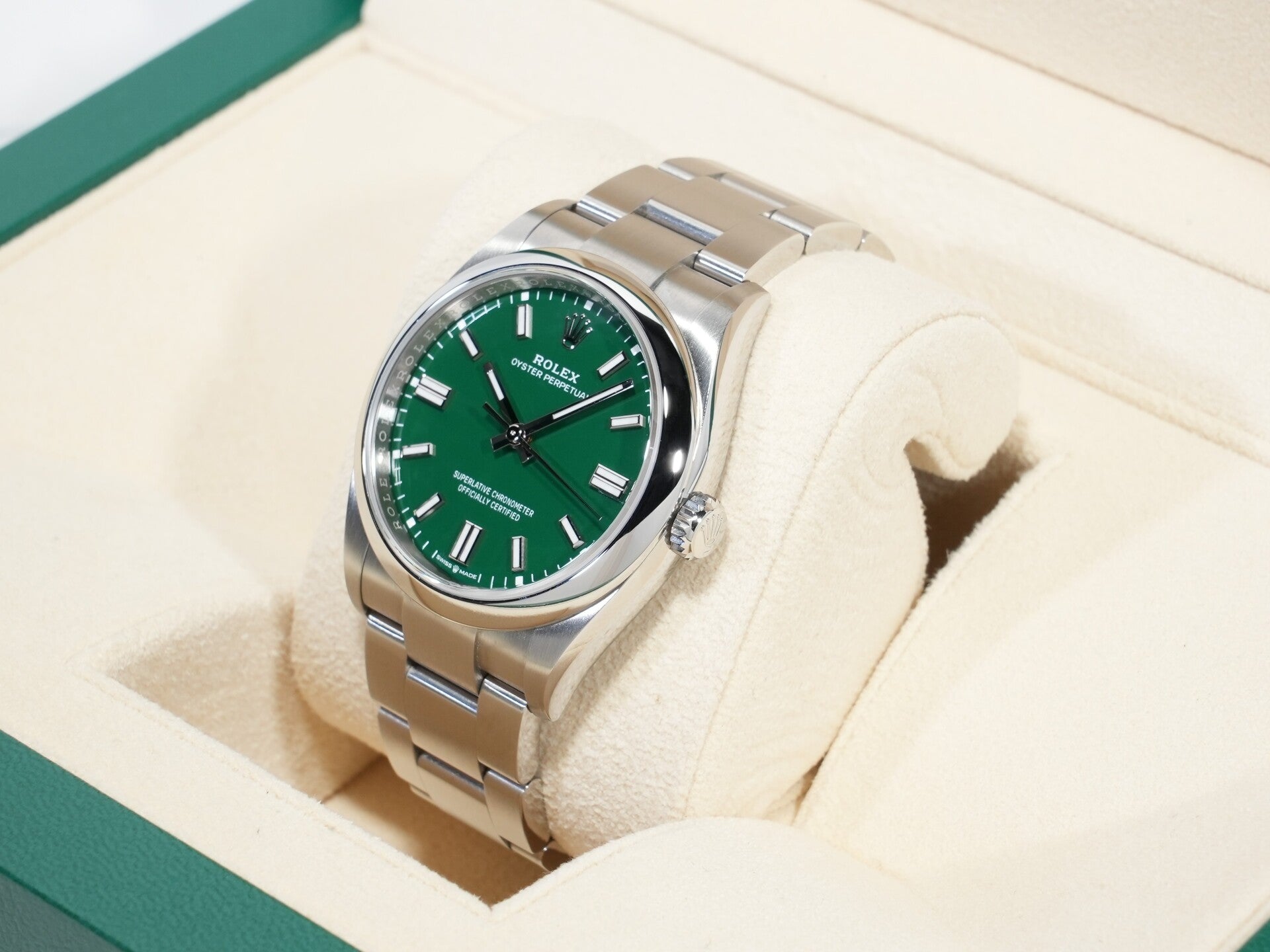 Rolex Oyster Perpetual 36 Ref. 126000 Stainless Steel Green Dial Used - Excellent xgutjnuk