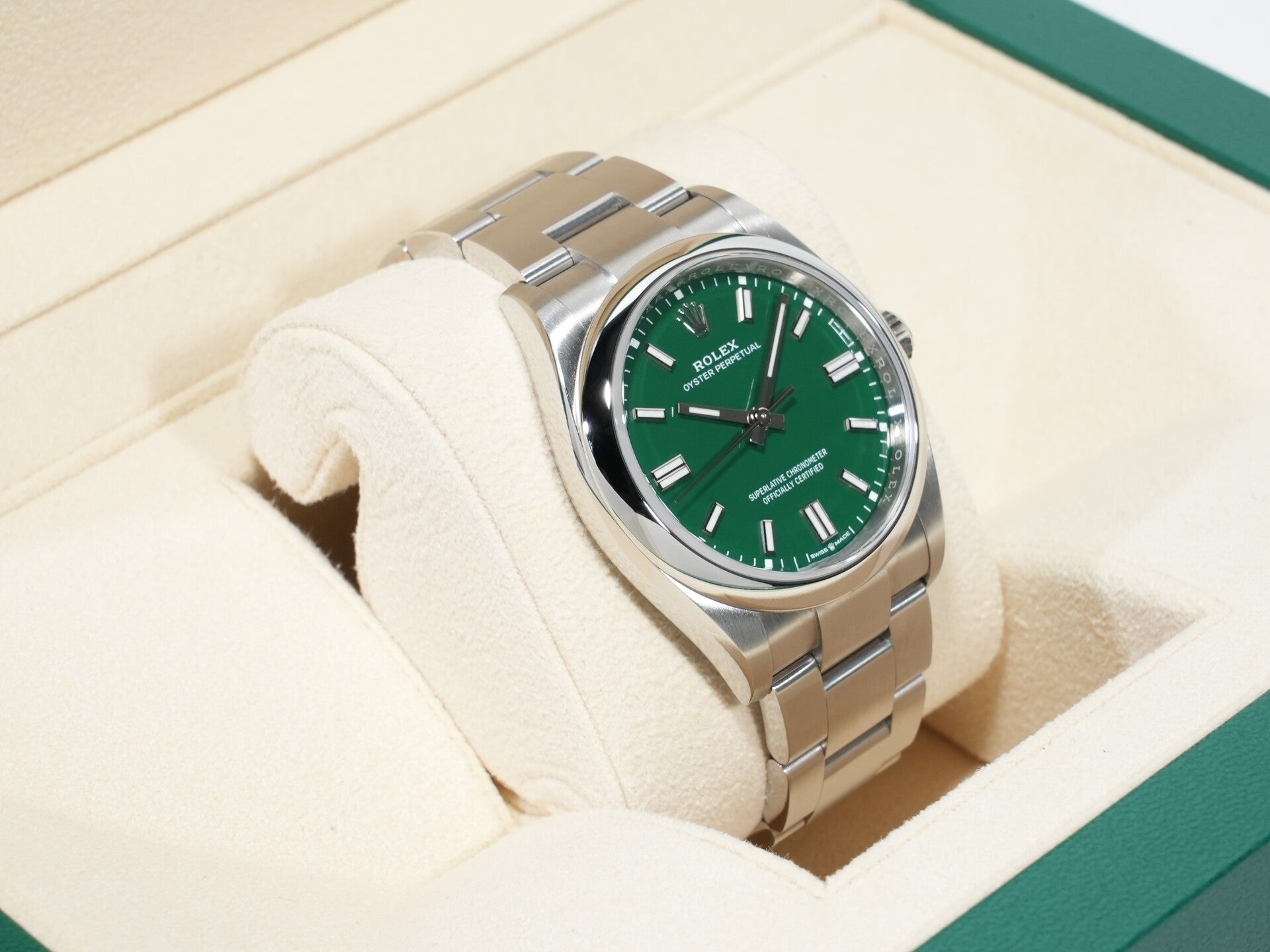 Rolex Oyster Perpetual 36 Ref. 126000 Stainless Steel Green Dial Used - Excellent xgutjnuk