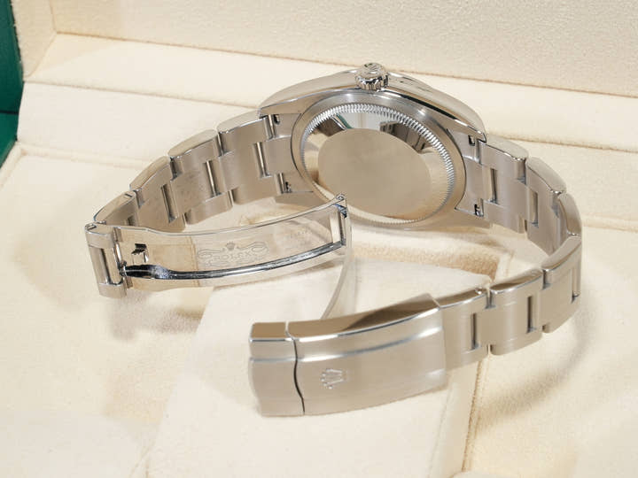 Rolex Oyster Perpetual 36 Ref. 126000 Stainless Steel Green Dial Used - Excellent xgutjnuk