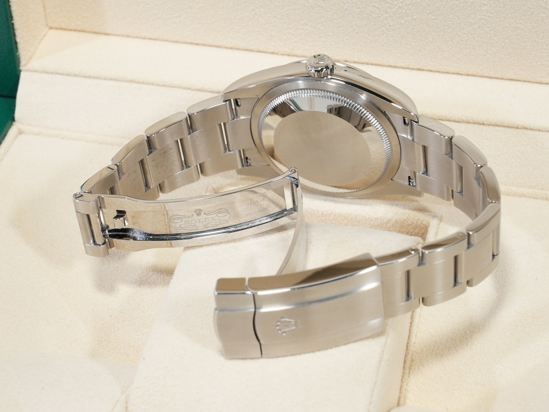 Rolex Oyster Perpetual 36 Ref. 126000 Stainless Steel Green Dial Used - Excellent xgutjnuk