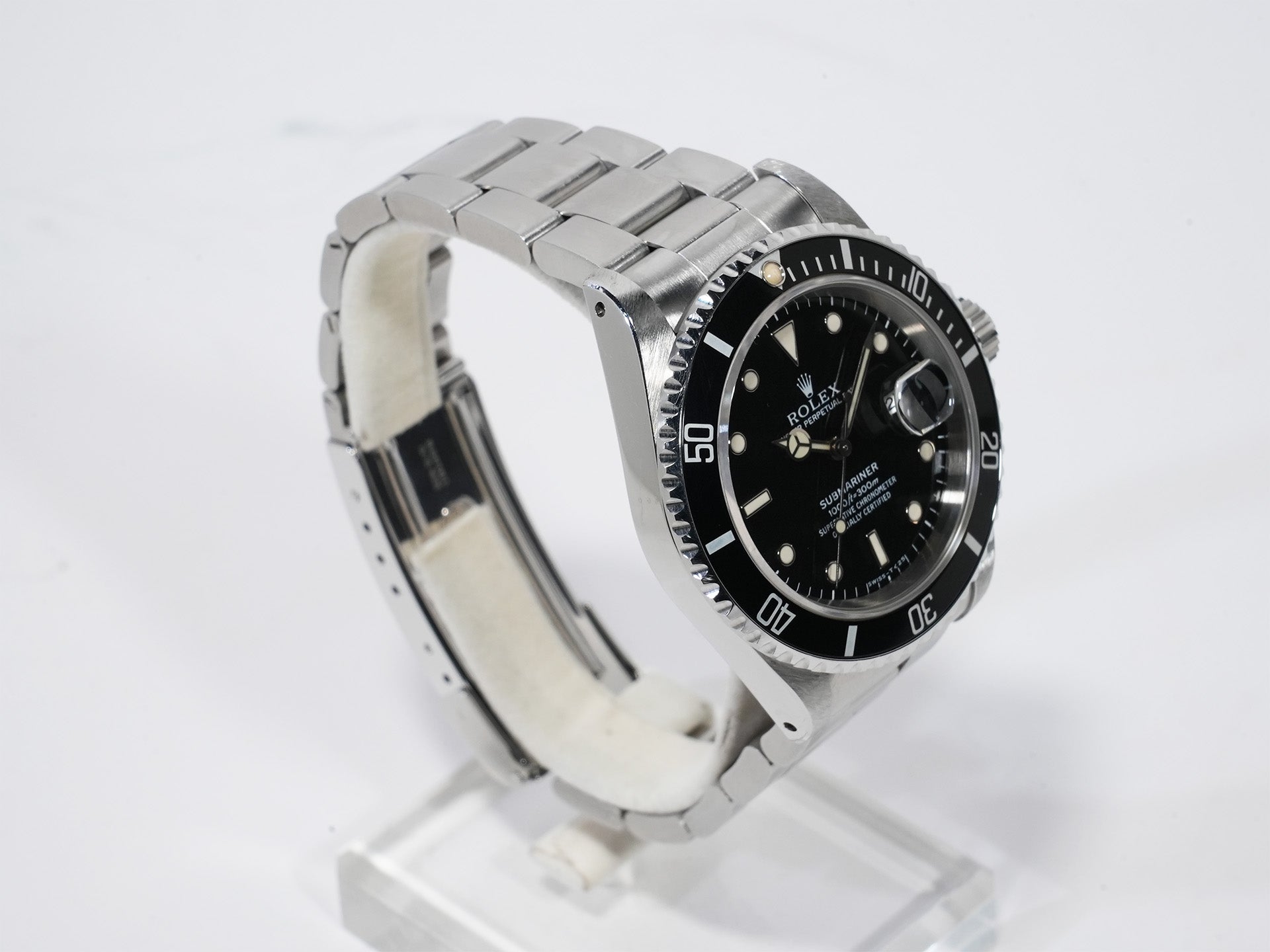 Rolex Submariner Date Ref. 16610 Stainless Steel Black Dial Used ix274fpa