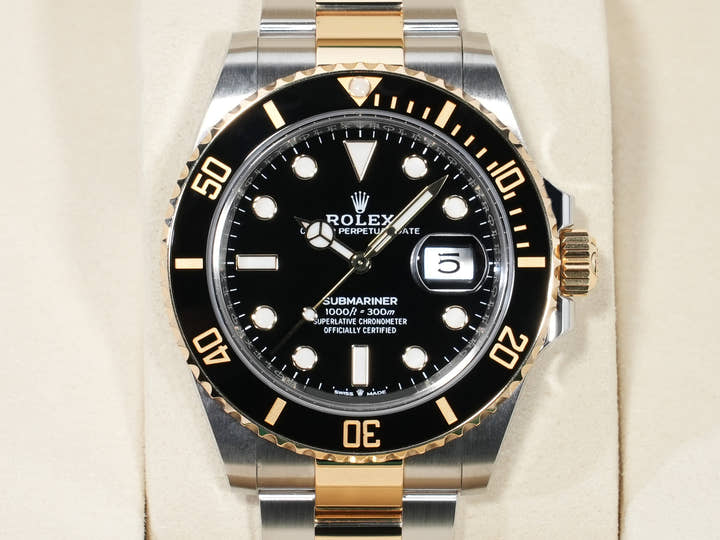 ROLEX Submariner Date Ref. 126613LN Stainless Steel/Yellow Gold Black Dial Unused n3afdhhz