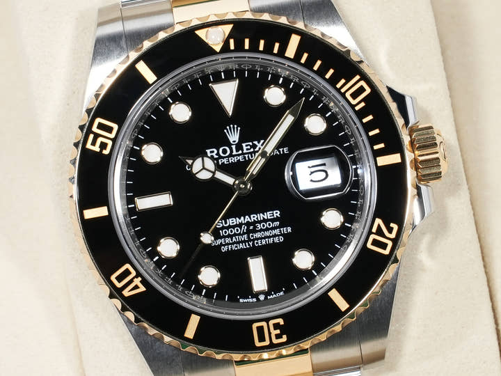 ROLEX Submariner Date Ref. 126613LN Stainless Steel/Yellow Gold Black Dial Unused n3afdhhz