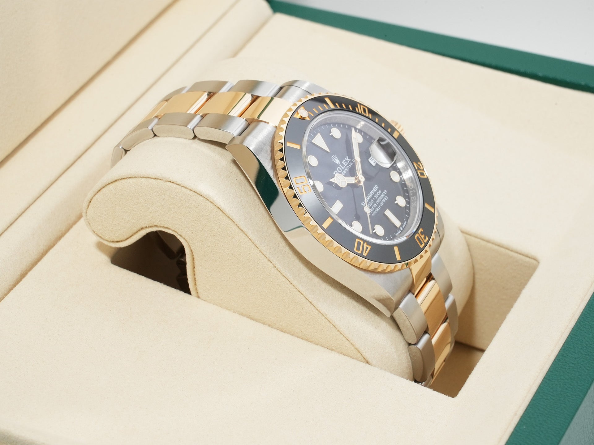 ROLEX Submariner Date Ref. 126613LN Stainless Steel/Yellow Gold Black Dial Unused n3afdhhz