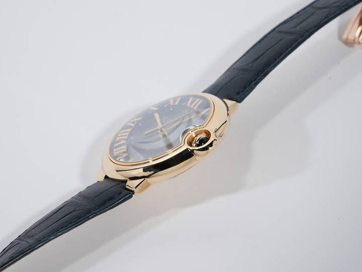 Cartier Ballon Bleu de Cartier Ref.WGBB0063 Yellow Gold Blue Dial Unused hbum2vnb