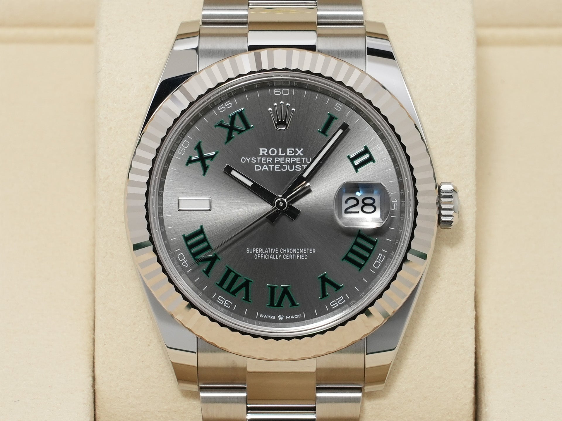 ロレックス デイトジャスト41 Ref.126334 ステンレススチール/ホワイトゴールド スレートローマン文字盤 オイスターブレスレット 未使用 roraew5y