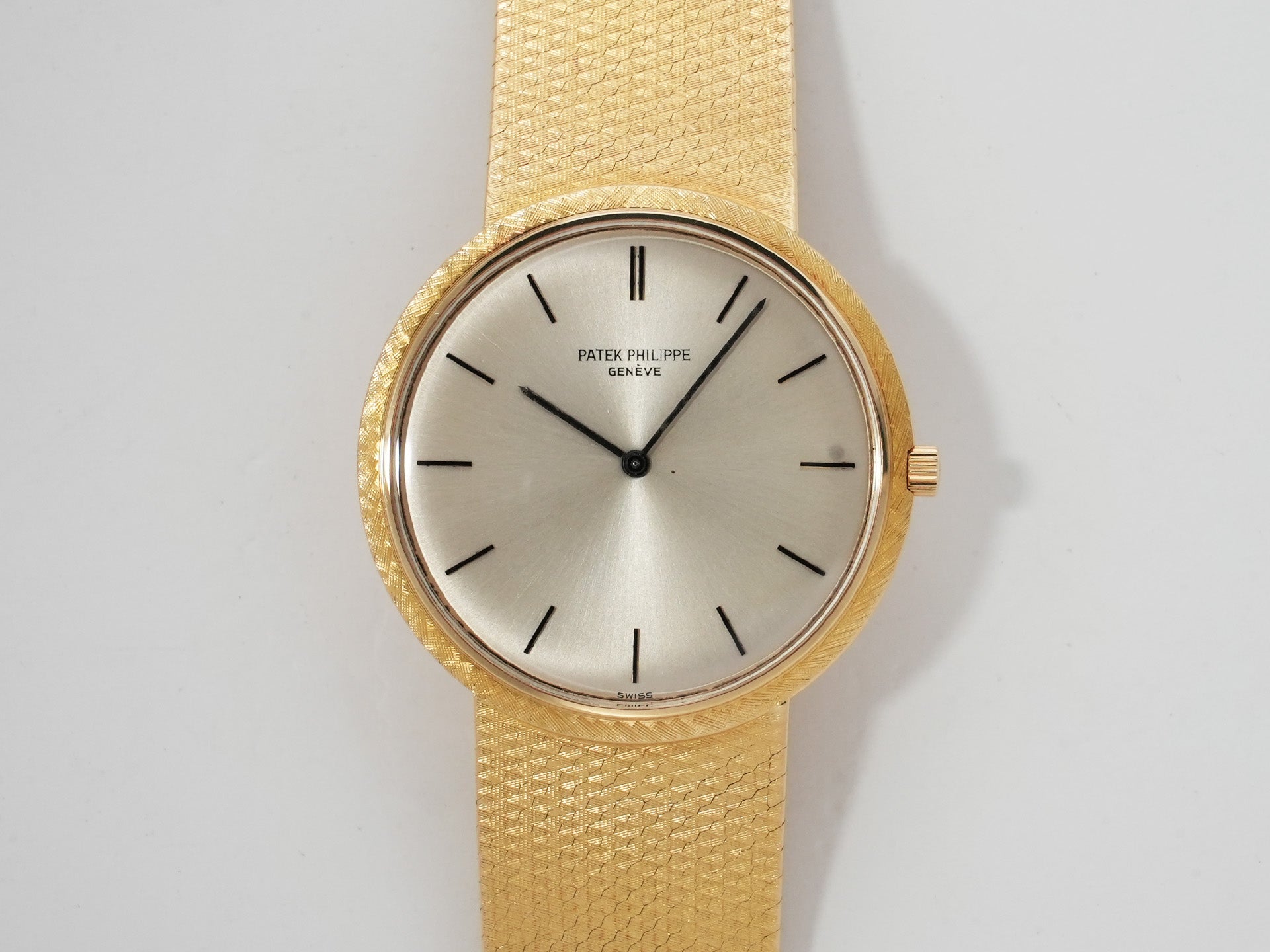 パテックフィリップ カラトラバ Ref.3520/012 イエローゴールド シルバー文字盤 美中古 6ab9om2x