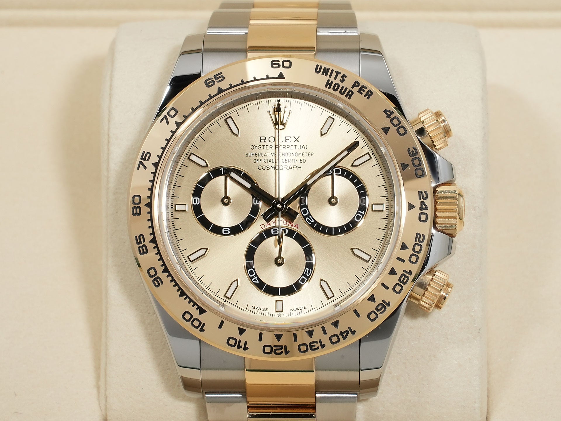 ロレックス デイトナ Ref.126503 ステンレススチール/イエローゴールド ゴールデン文字盤 中古 mz6qo6jx