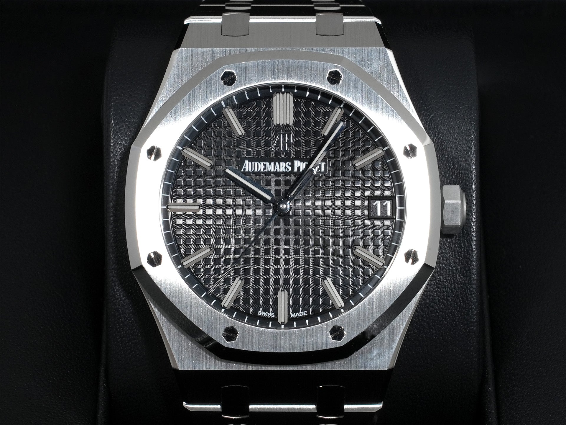 オーデマピゲ ロイヤルオーク Ref.15500ST.OO.1220ST.03 ステンレススチール ブラック文字盤 美中古 du853e8a