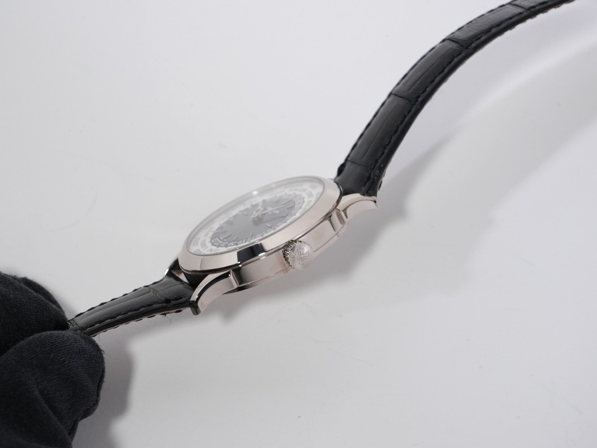 パテックフィリップ コンプリケーション ワールドタイム Ref.5230G-001 ホワイトゴールド ホワイト/グレー文字盤 中古 u4hiykpw