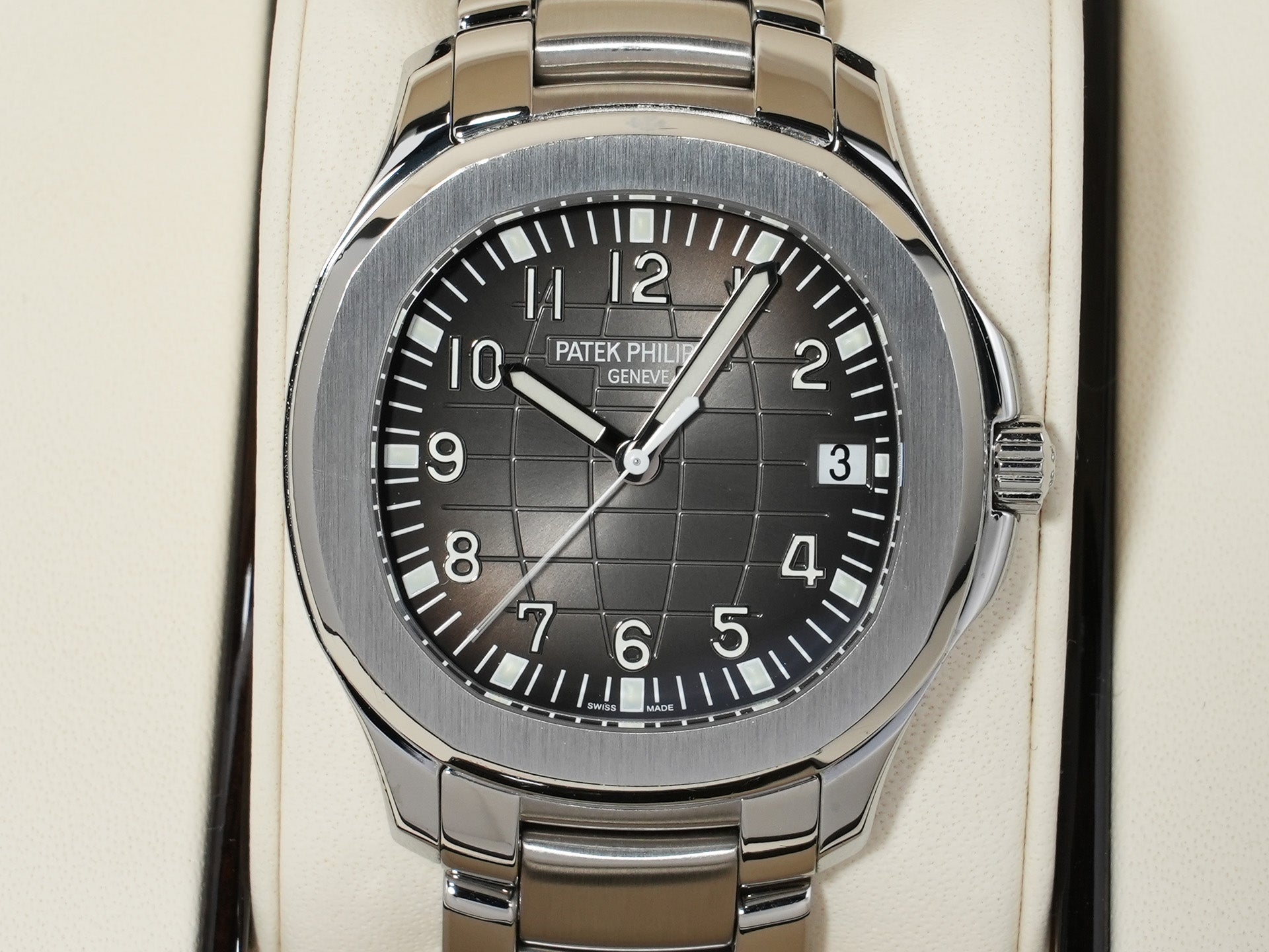 パテックフィリップ アクアノート エクストララージ Ref.5167/1A-001 ステンレススチール ブラック文字盤 中古 cyvcqv3g