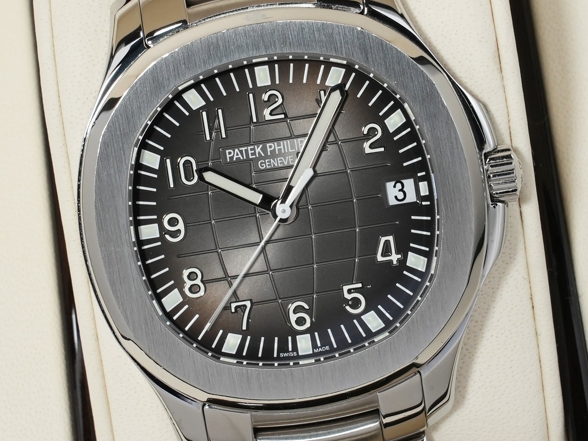 パテックフィリップ アクアノート エクストララージ Ref.5167/1A-001 ステンレススチール ブラック文字盤 中古 cyvcqv3g